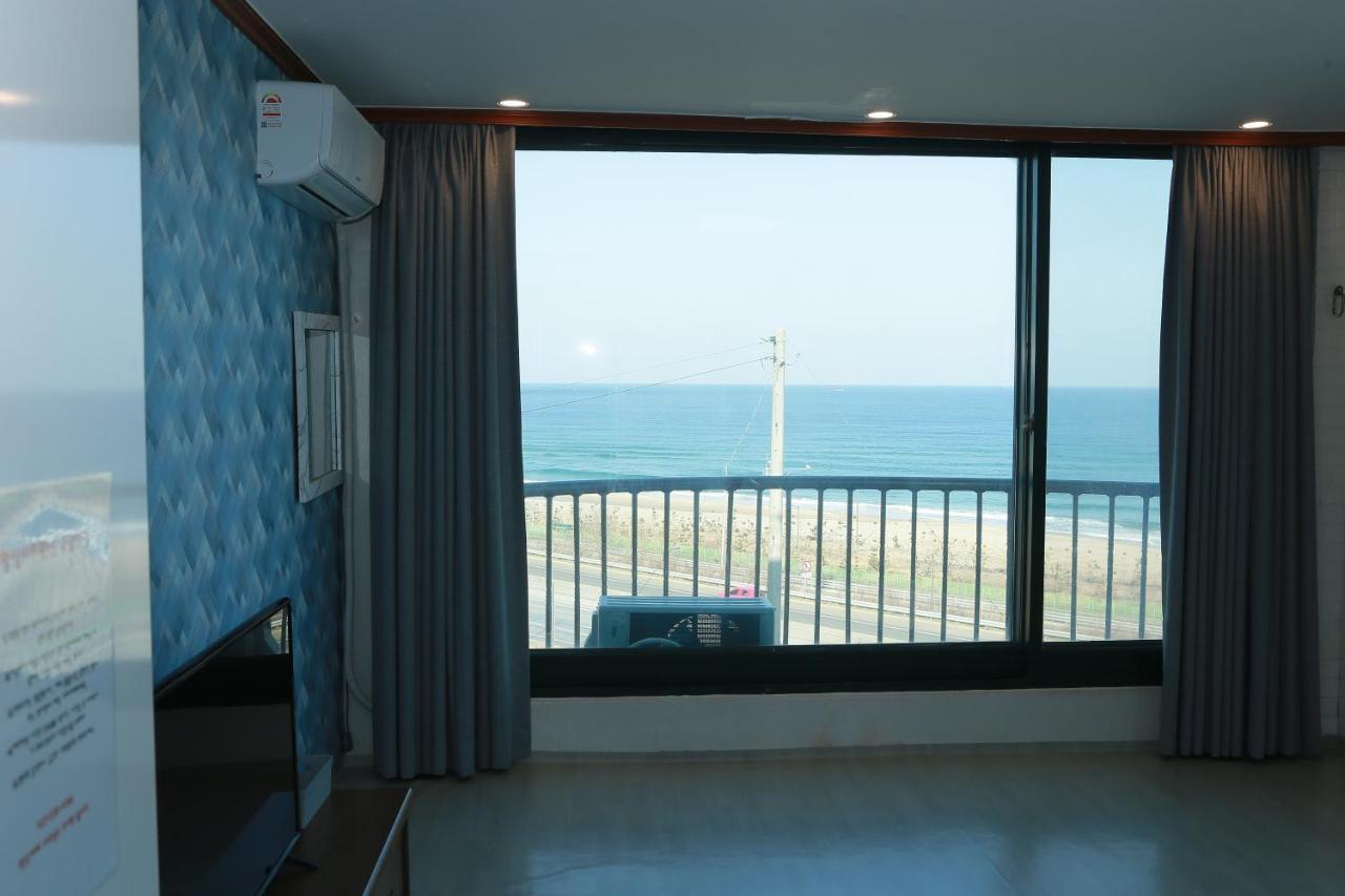 Mangsang Beach Pension Gangneung Exterior photo