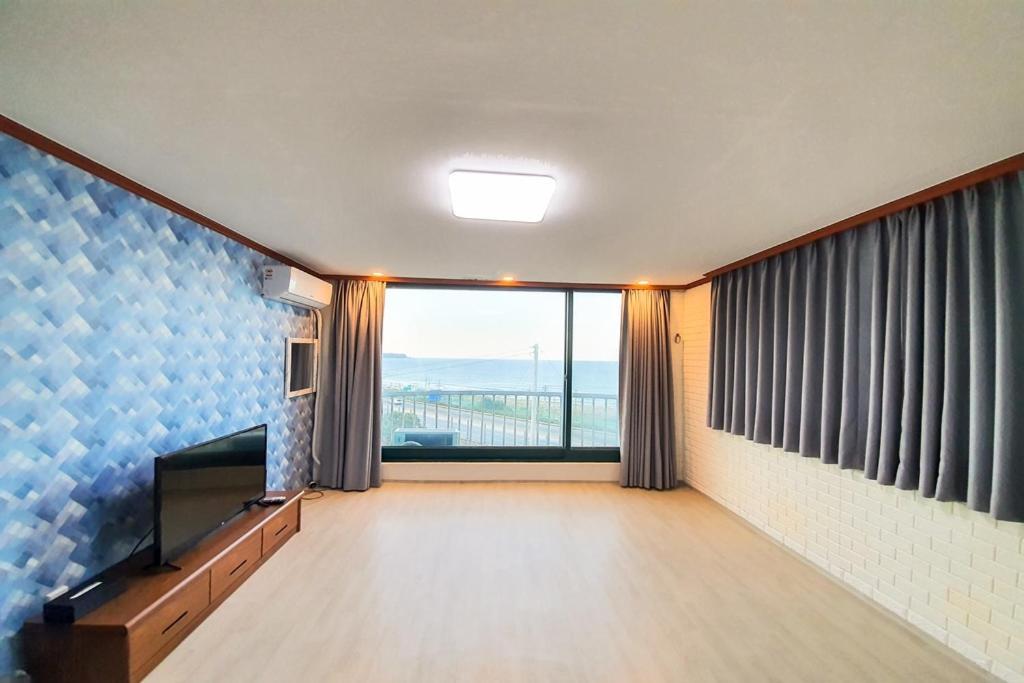 Mangsang Beach Pension Gangneung Exterior photo