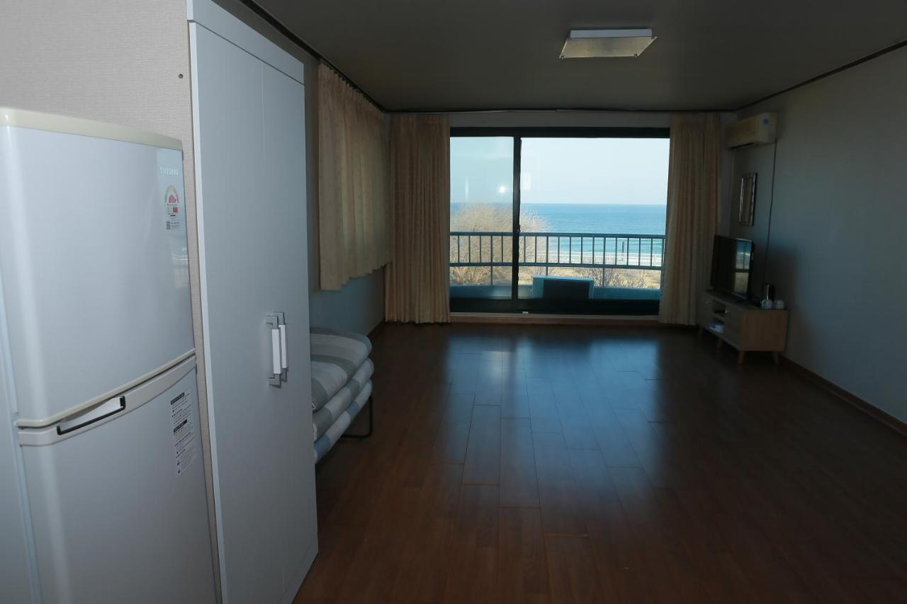 Mangsang Beach Pension Gangneung Exterior photo