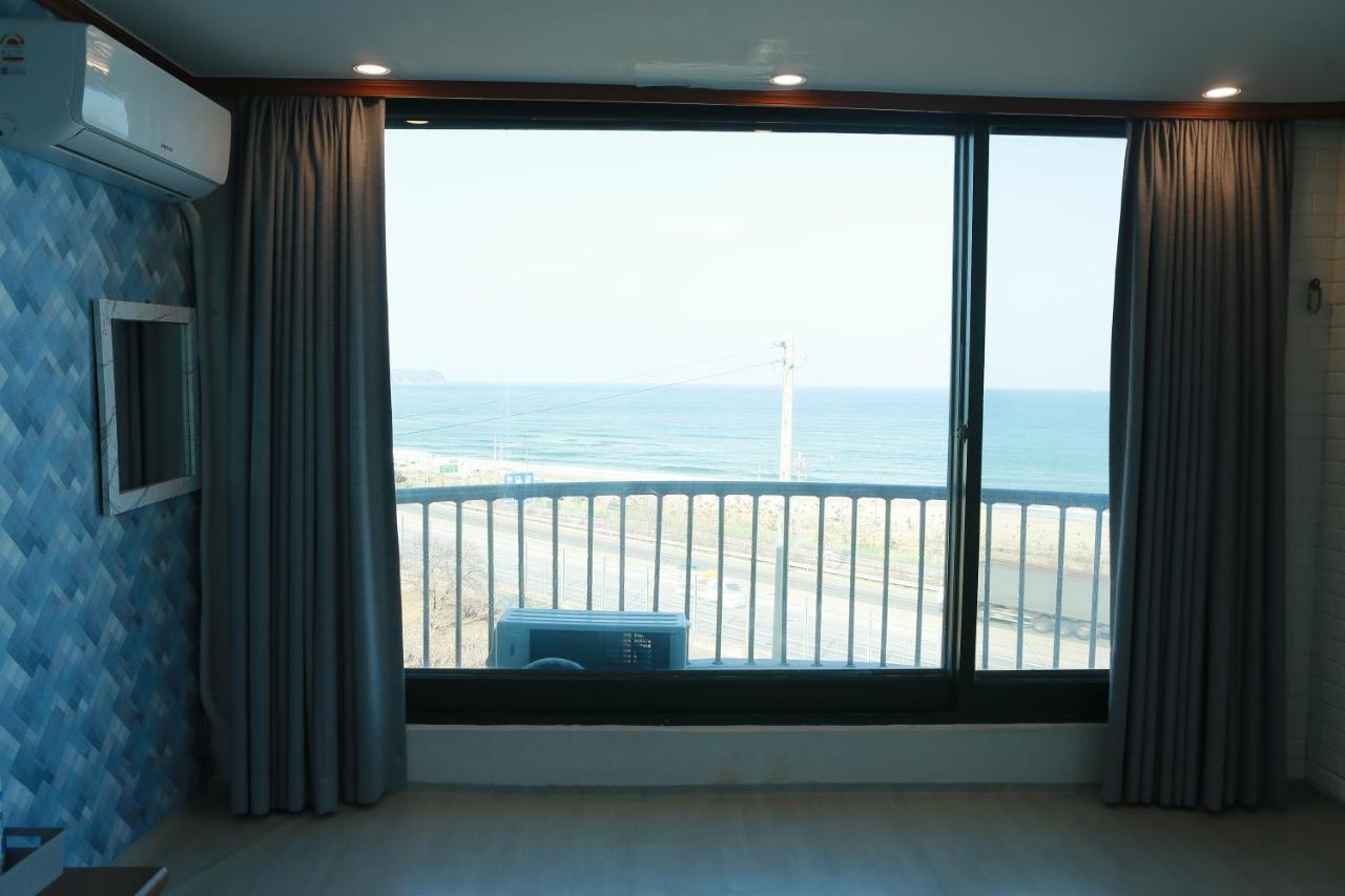 Mangsang Beach Pension Gangneung Exterior photo