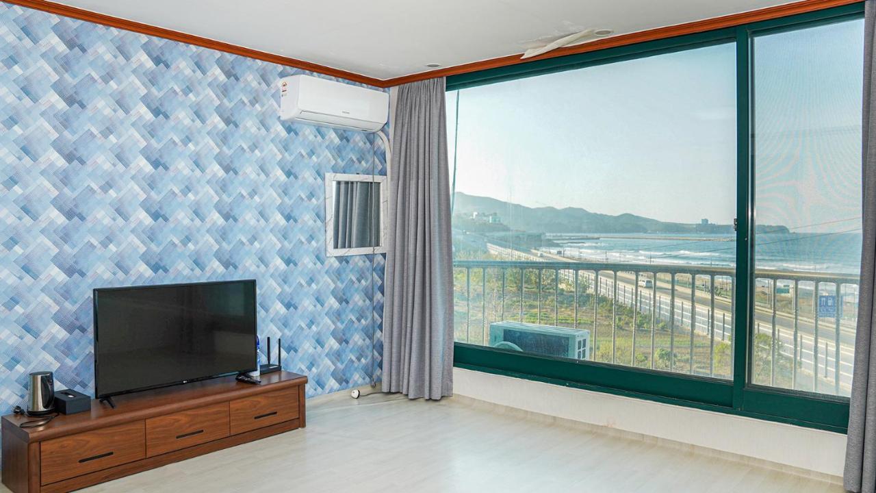 Mangsang Beach Pension Gangneung Exterior photo