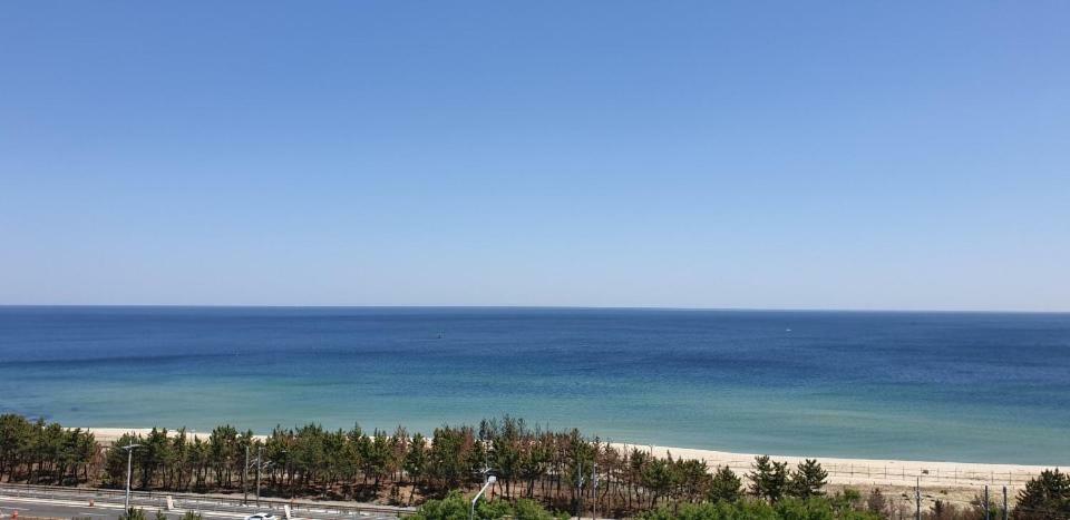 Mangsang Beach Pension Gangneung Exterior photo